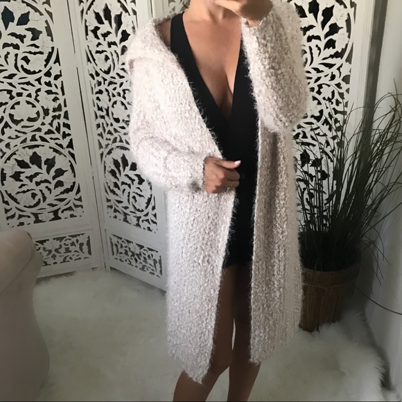 LAST 3️⃣ SHAR Softest Hooded Cardigan Sweater - Picture 5 of 7